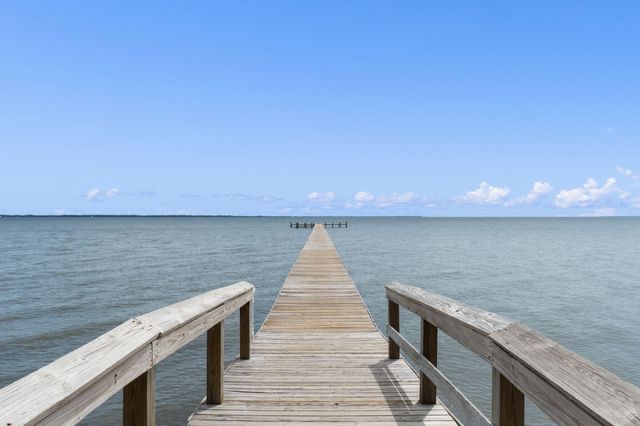 462 Mango Lane, Freeport, FL 32439