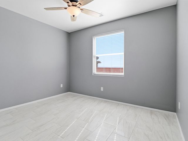 509 12th Avenue SE, Rio Rancho, NM 87124
