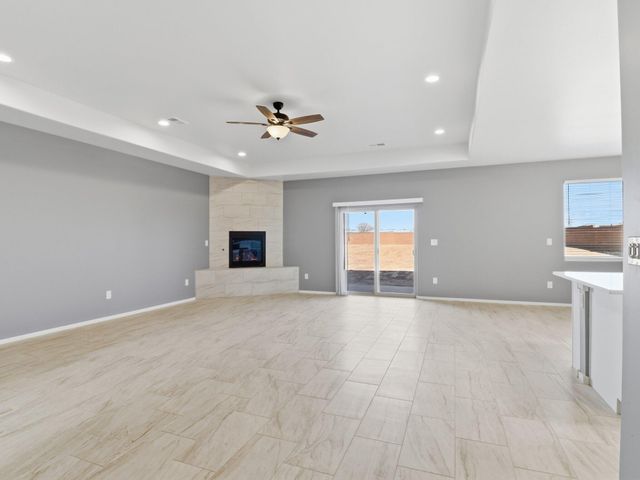 509 12th Avenue SE, Rio Rancho, NM 87124