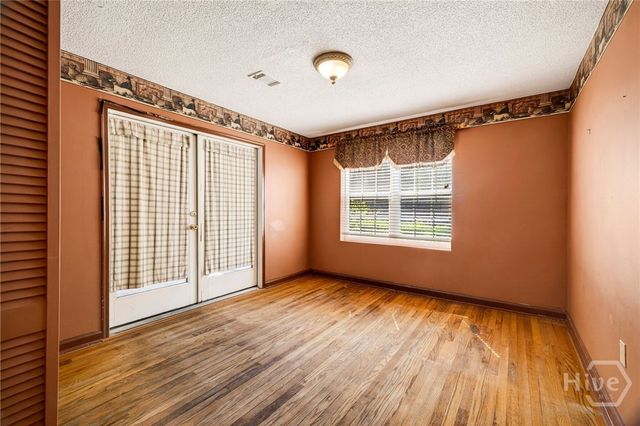 219 E Point Drive, Savannah, GA 31410
