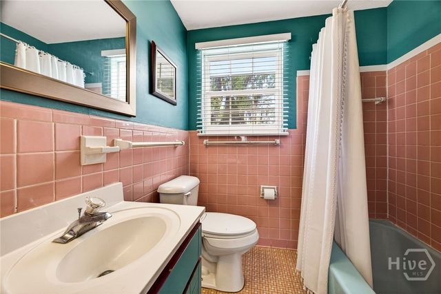 219 E Point Drive, Savannah, GA 31410