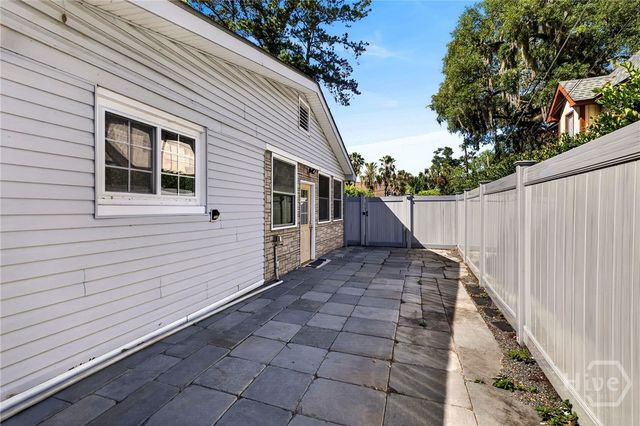 219 E Point Drive, Savannah, GA 31410