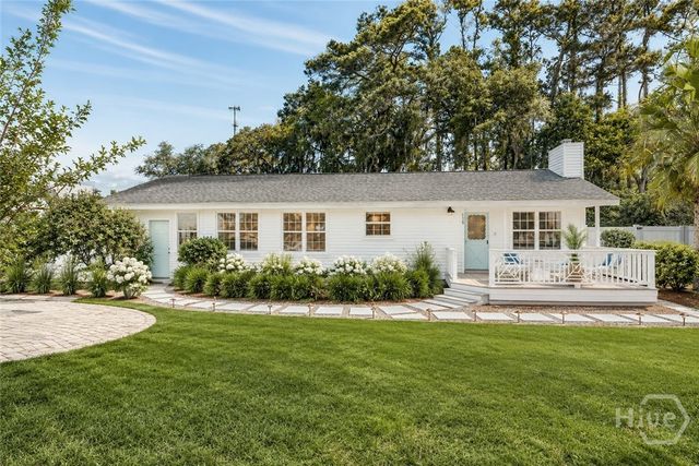 219 E Point Drive, Savannah, GA 31410