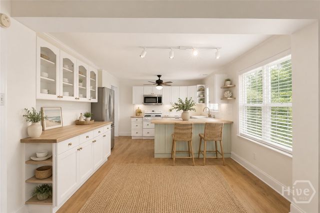 219 E Point Drive, Savannah, GA 31410