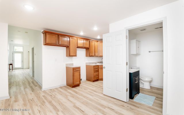 467 N 29th St, Louisville, KY 40212