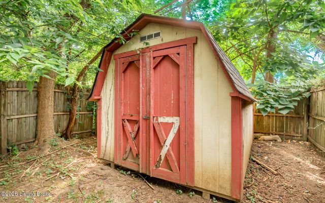 467 N 29th St, Louisville, KY 40212