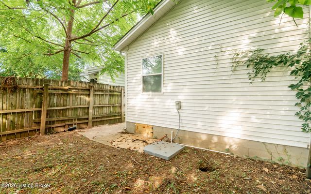 467 N 29th St, Louisville, KY 40212