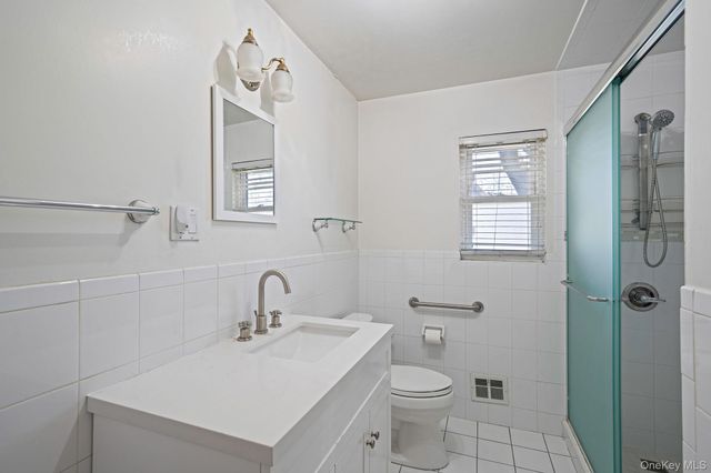 202 N Hickory Street, Massapequa, NY 11758