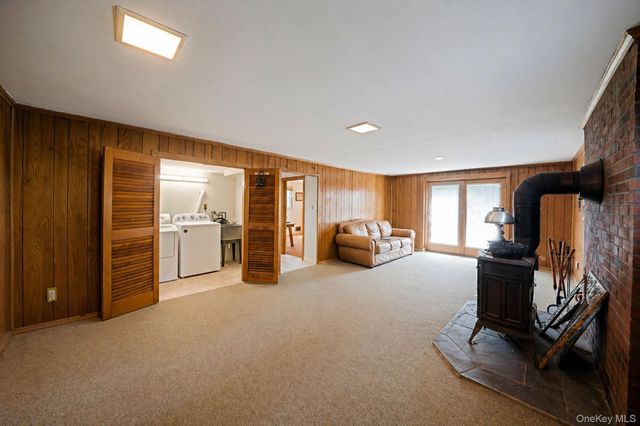 202 N Hickory Street, Massapequa, NY 11758