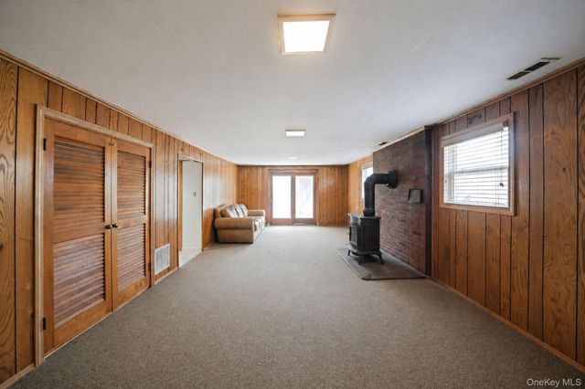 202 N Hickory Street, Massapequa, NY 11758