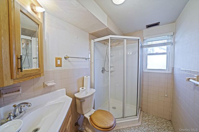 202 N Hickory Street, Massapequa, NY 11758