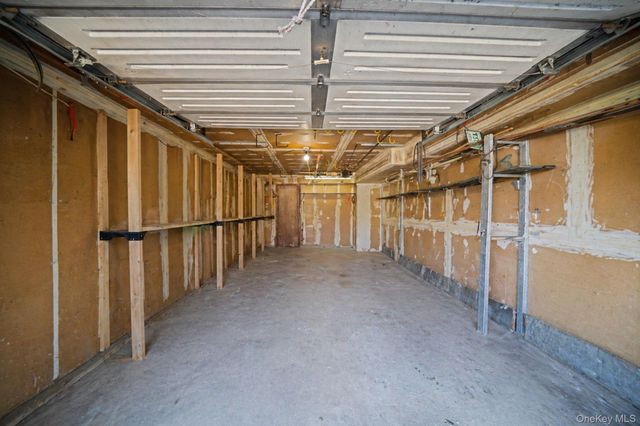 202 N Hickory Street, Massapequa, NY 11758