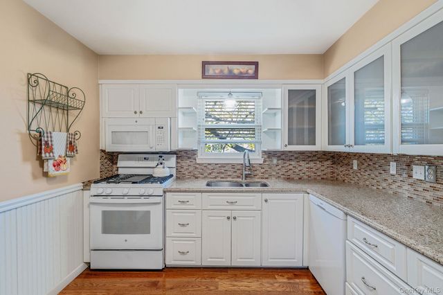 202 N Hickory Street, Massapequa, NY 11758