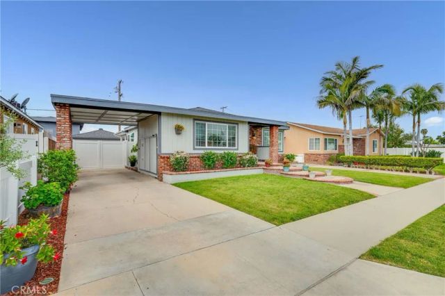 5131 Gaviota, Long Beach, CA 90807