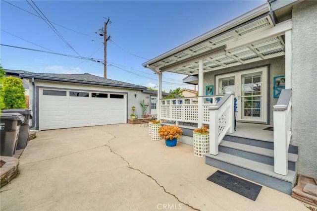 5131 Gaviota, Long Beach, CA 90807