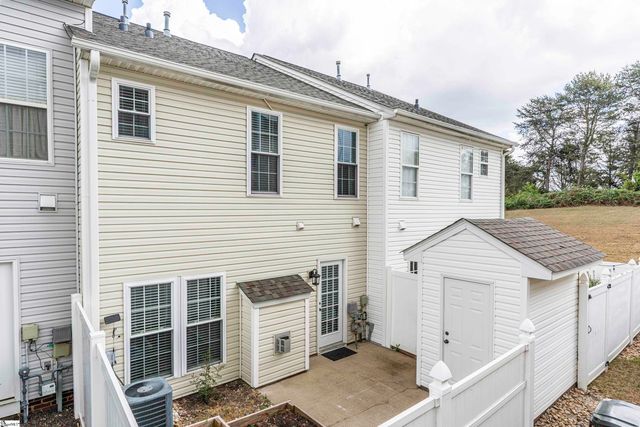 68 Spring Crossing Circle, Greer, SC 29650