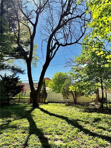 132 Duffern Drive, Greece, NY 14606