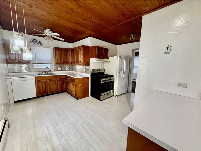 132 Duffern Drive, Greece, NY 14606