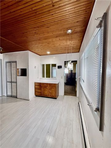 132 Duffern Drive, Greece, NY 14606