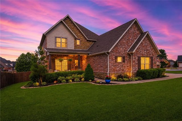 6702 S Willowridge Court, Rogers, AR 72758