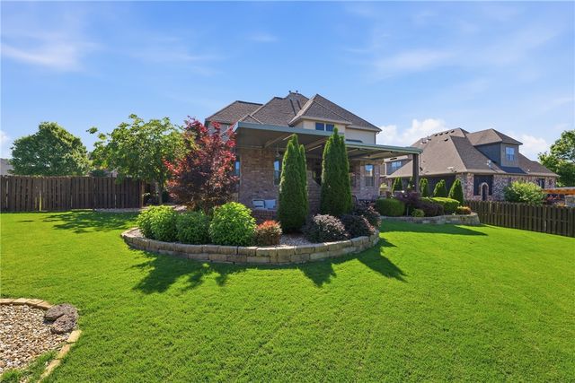6702 S Willowridge Court, Rogers, AR 72758