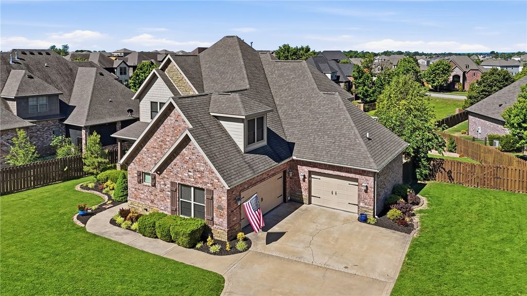 6702 S Willowridge Court, Rogers, AR 72758