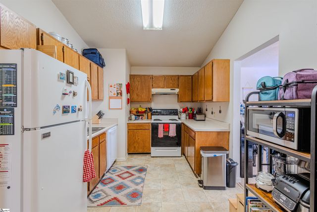 1905 Old Mountain Creek Road, Greenville, SC 29609