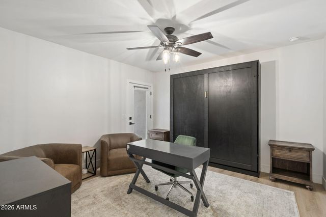 3515 E PICCADILLY Road, Phoenix, AZ 85018