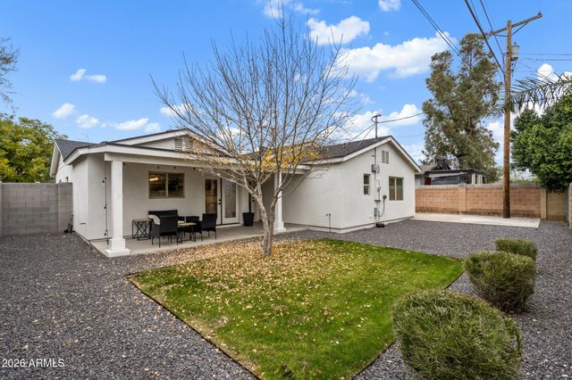 3515 E PICCADILLY Road, Phoenix, AZ 85018