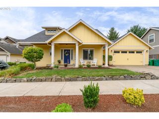 2105 N HERITAGE Way, Newberg, OR 97132