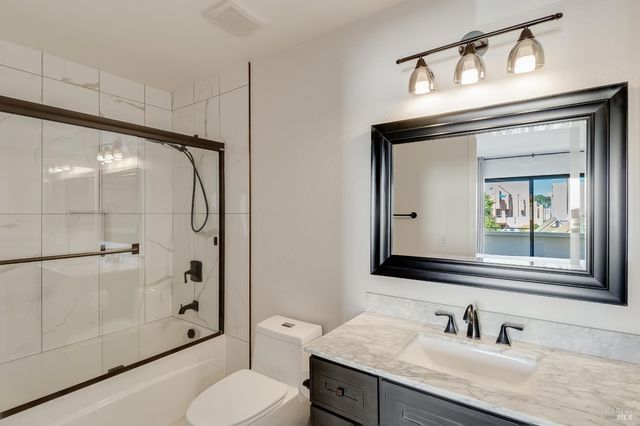 174 Nantucket Ln, Vallejo, CA 94590