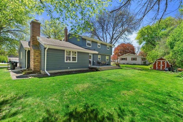 N86W15664 Shore Crest DRIVE, Menomonee Falls, WI 53051
