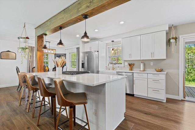 N86W15664 Shore Crest DRIVE, Menomonee Falls, WI 53051