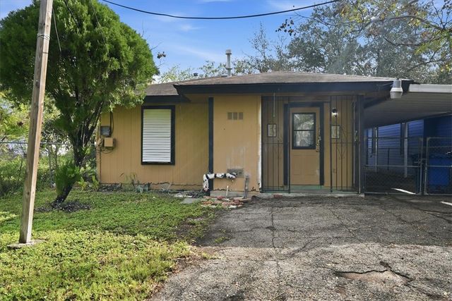 3029 Elgin St, Corpus Christi, TX 78405