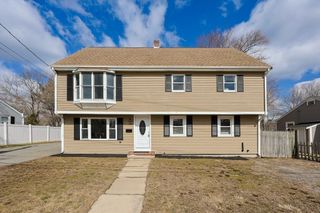 136 E Ashland St, Brockton, MA 02302