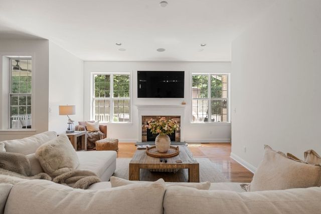 17 Saddleback, Plymouth, MA 02360