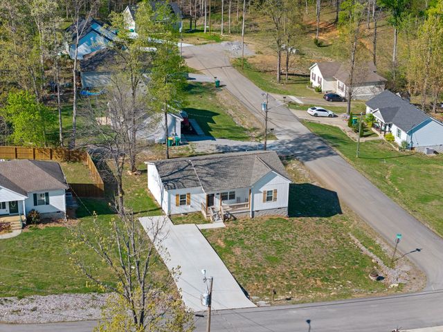 391 Elm Ave, Lewisburg, TN 37091