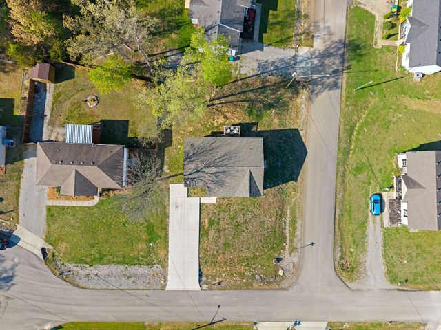 391 Elm Ave, Lewisburg, TN 37091