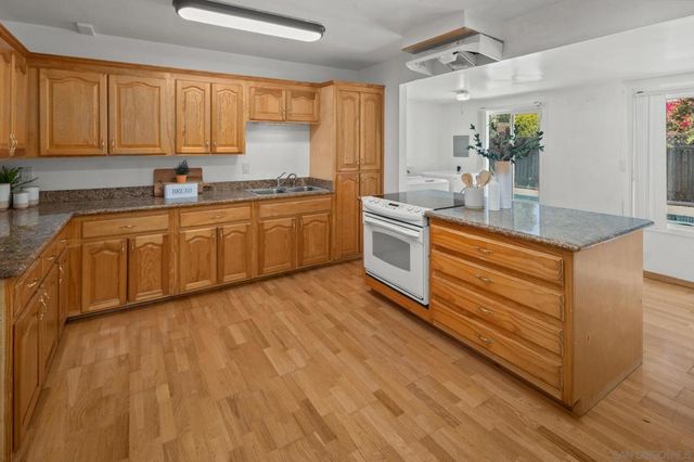 2463 Hardy, Lemon Grove, CA 91945