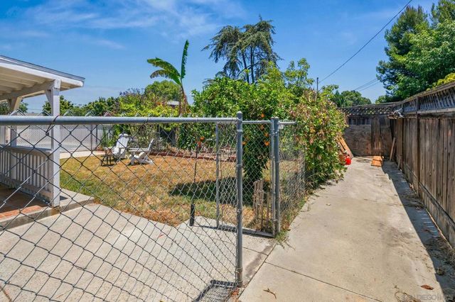 2463 Hardy, Lemon Grove, CA 91945