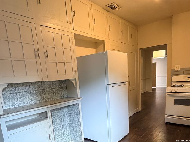 203 Isabel St Apt 1, San Antonio, TX 78210