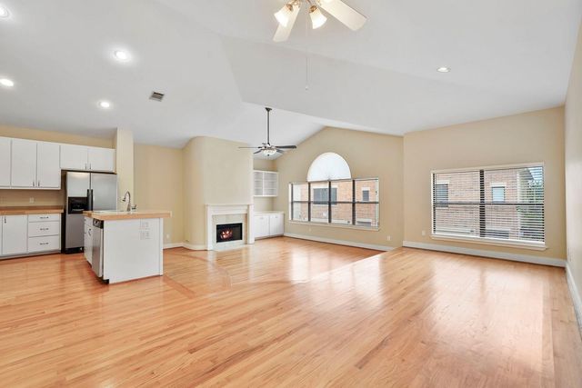 3576 Link Valley Drive, Houston, TX 77025