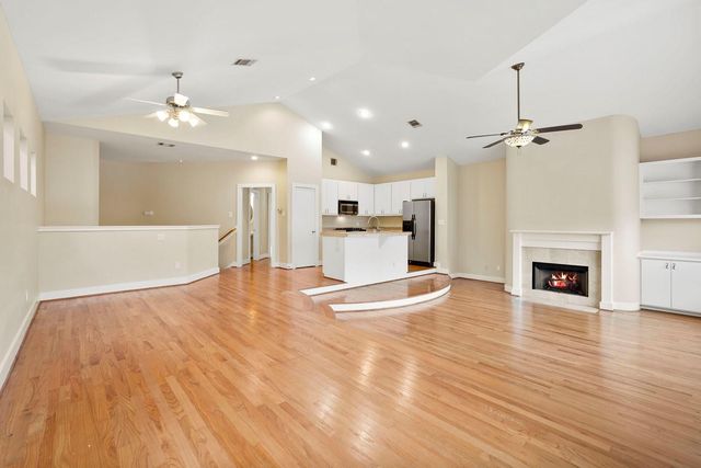 3576 Link Valley Drive, Houston, TX 77025