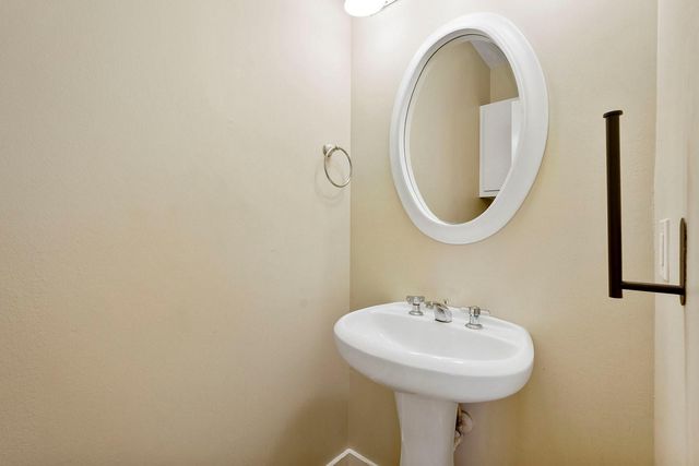 3576 Link Valley Drive, Houston, TX 77025