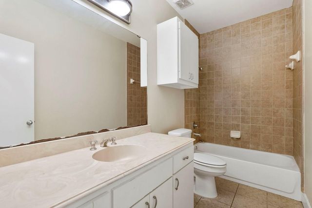 3576 Link Valley Drive, Houston, TX 77025