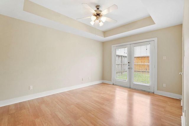 3576 Link Valley Drive, Houston, TX 77025