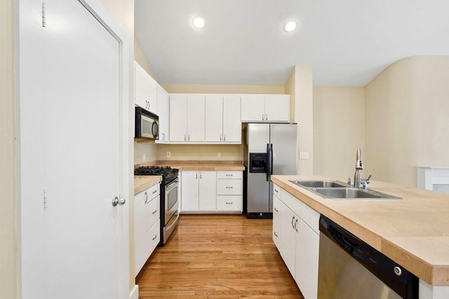 3576 Link Valley Drive, Houston, TX 77025