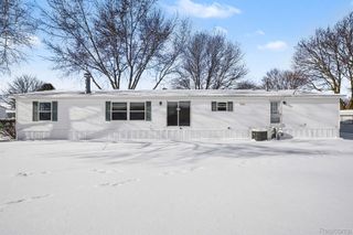 3858 Apple, Village Of Clarkston, MI 48438