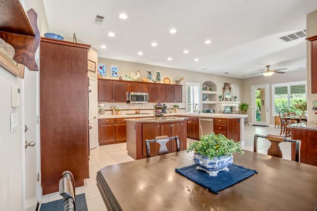 2643 Quincy Avenue, Clovis, CA 93619