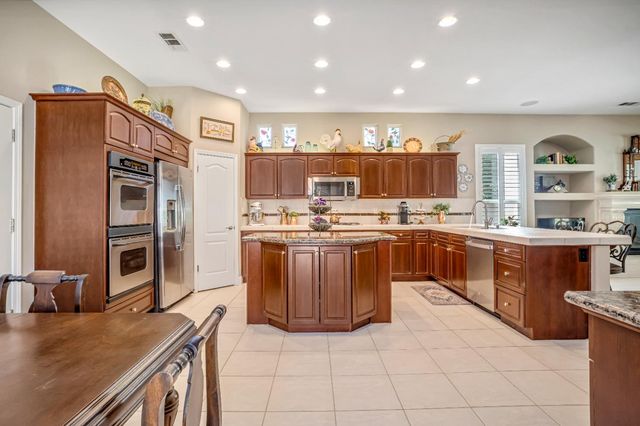 2643 Quincy Avenue, Clovis, CA 93619